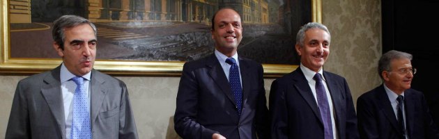 Discorso Berlusconi, Casini: “Se andrà dritto per questa strada si troverà solo”