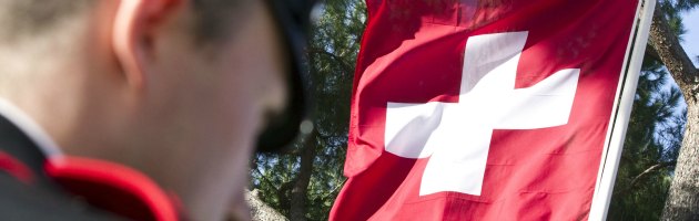 Evasione in Svizzera, la più antica banca elvetica paga il conto agli Usa e chiude