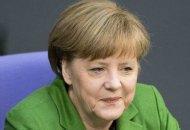 Merkel attacca i socialdemocratici "Un errore accogliere la Grecia nell'euro" 