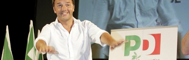 Pd, Renzi inizia il tour: “In paese civile leader condannato va a casa da solo”