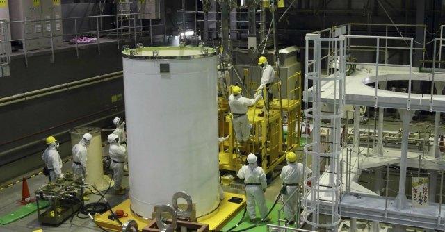 Fukushima, barre d’uranio del reattore danneggiato pronte allo smantellamento