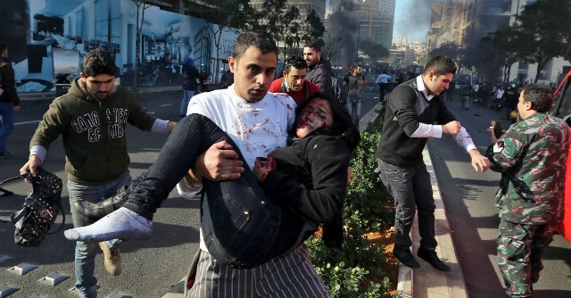 Beirut, autobomba vicino al Parlamento. “Otto morti, ucciso ex ministro”