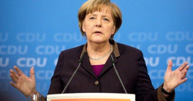 Germania, nasce il terzo governo Merkel. Per la prima volta una donna alla Difesa