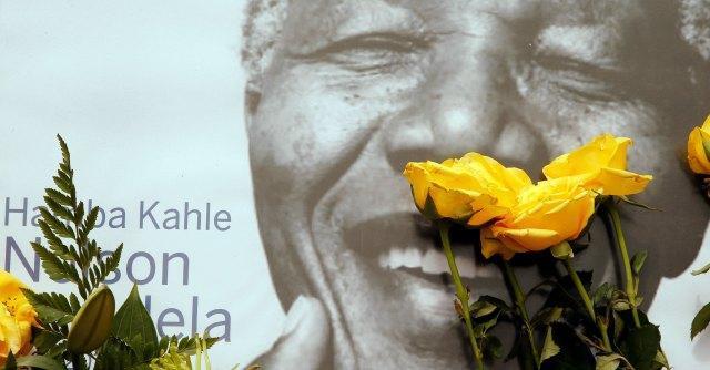 Commemorazione Mandela, leader mondiali a Johannesburg. Stadio pieno