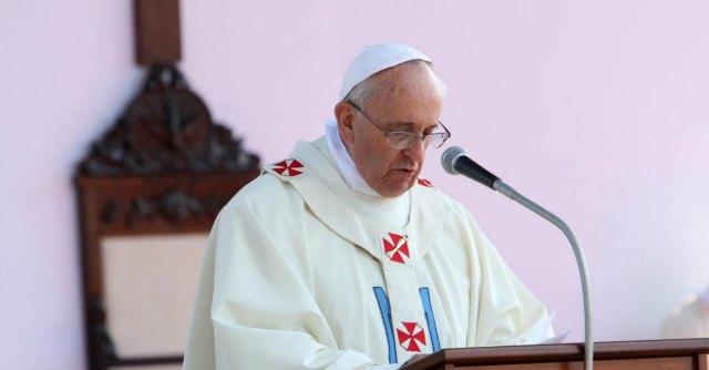 Papa Francesco contro i corrotti alla Messa dei politici: “Più difficile che tornino a Dio”