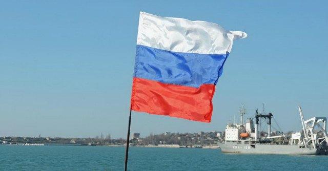 Crimea, filorussi occupano base navale a Sebastopoli. Soldati ucraini in ritirata