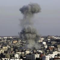 Gaza City sotto bombardamento da sei giorni