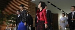 Tokyo,uso illecito fondi Lasciano due ministre  Premier: "E' colpa mia" 