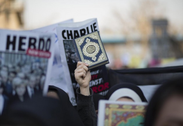 Manifestazioni contro Charlie Hebdo a Tehran
