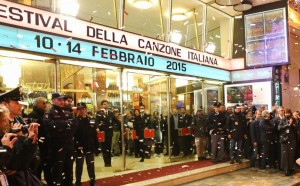 Sanremo 2015, i 20 Big sfilano sul red carpet del teatro Ariston