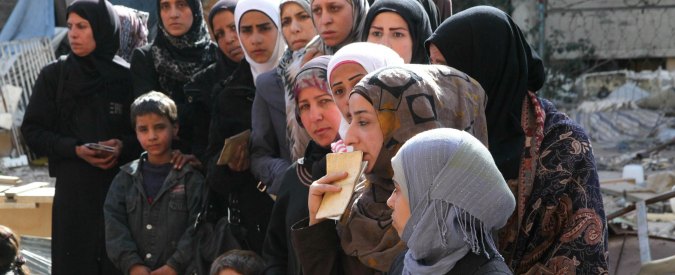 Siria, Olp: Isis ha preso il controllo del campo profughi palestinese a Damasco