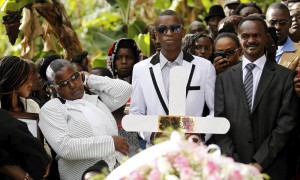 Kenya, funerali di vittime dell'attacco a università di Garissa