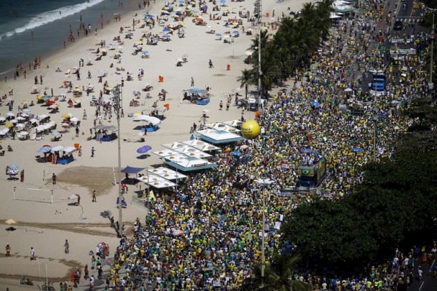 Brasile, tutti in piazza per manifestare contro Dilma Rousseff