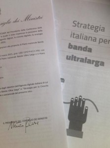 Firma di Matteo Renzi su delibera banda ultra larga