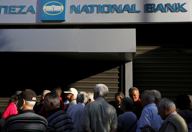 Grecia, Borsa e banche chiuse per sei giorni