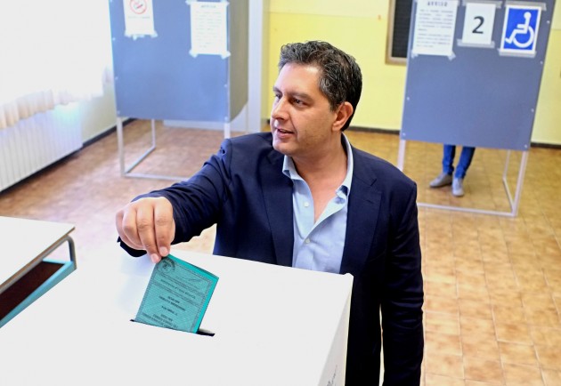 Elezioni regionali 2015 - Giovanni Toti si reca a votare