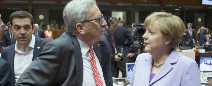 Crisi Grecia, Juncker al Parlamento Ue: “Evitiamo uscita da euro, non mi farò mettere museruola”