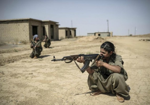 Donne curde in lotta contro lo Stato Islamico
