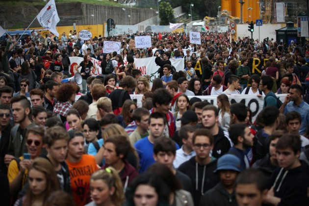 Roma, manifestazione degli studenti contro la riforma della "Buona Scuola"