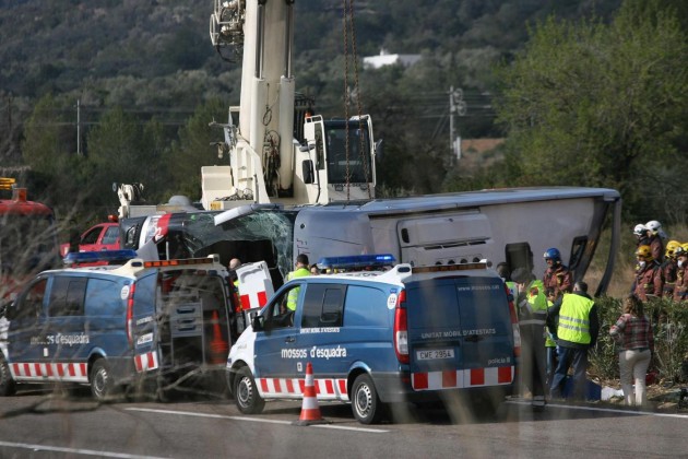 Spagna, si schianta bus di studenti a Tarragona