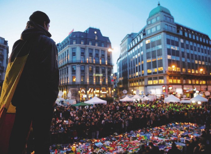 Bruxelles, fiori in ricordo delle vittime dell'attentato