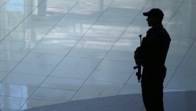 Controlli nei maggiori aeroporti europei dopo attentati Bruxelles
