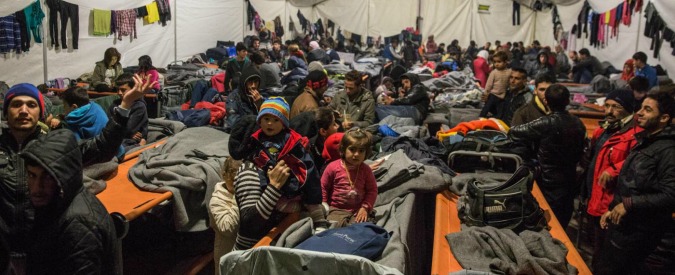 Migranti, Medici Senza Frontiere lascia gli hotspot di Lesbo: “Sistema disumano, non saremo complici”