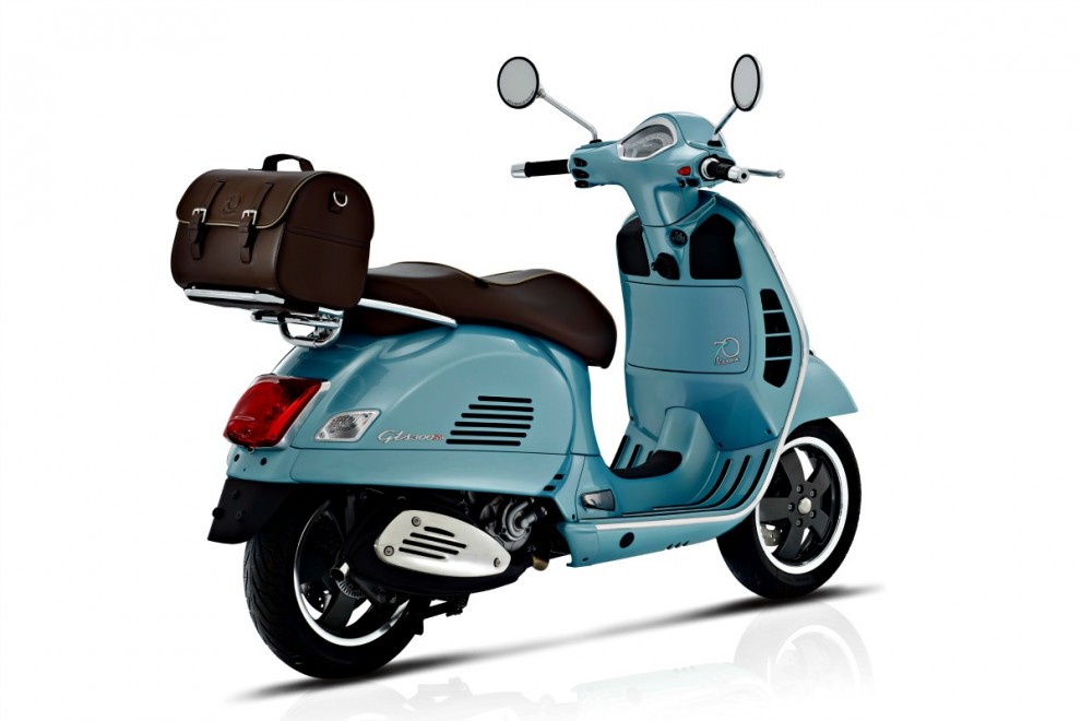 Vespa, la due ruote più famosa d'italia (e del mondo) compie ... Mondo famosa