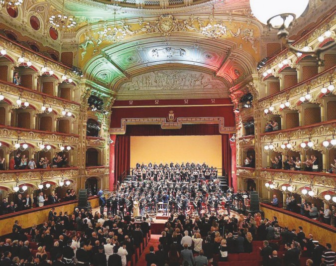 Patrimonio da tutelare - Il Teatro Massimo Bellini di Catania, durante una celebrazione nel 2015 - Ansa