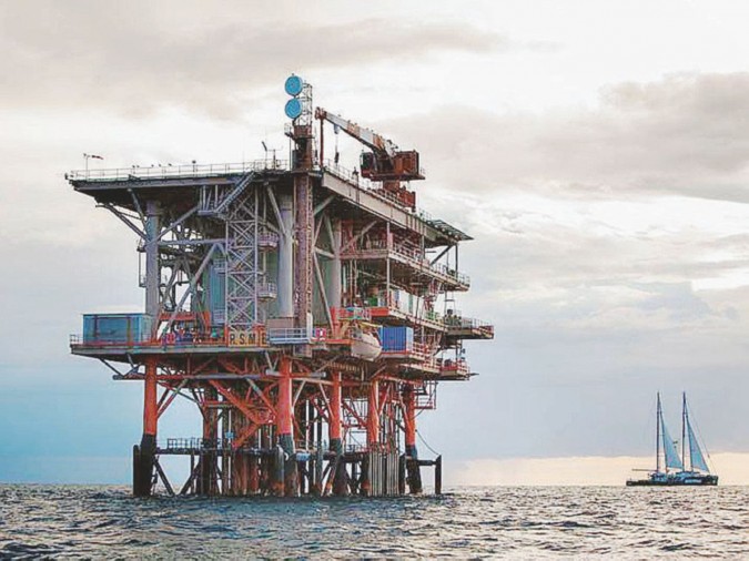 - La petrolifera Rospo Mare B, di proprietà di Edison ed Eni - Ansa