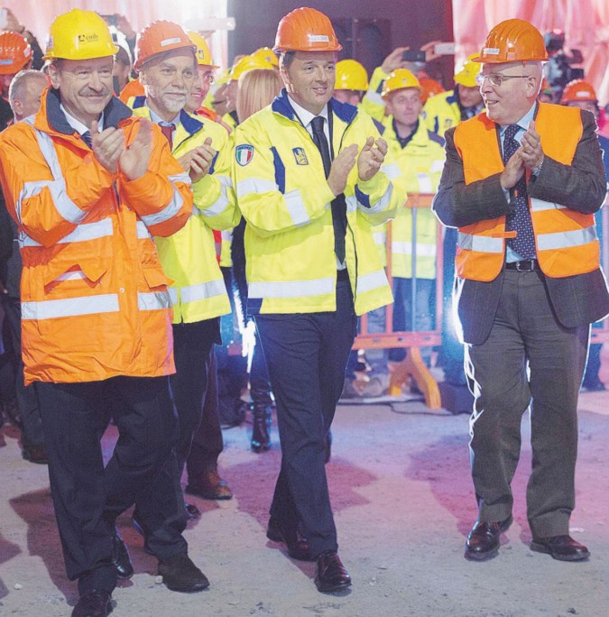 Renzi in visita ai cantieri dell’autostrada A3 - Ansa