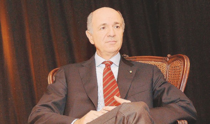 Governo: Passera, lontano da ciò che serve a Italia