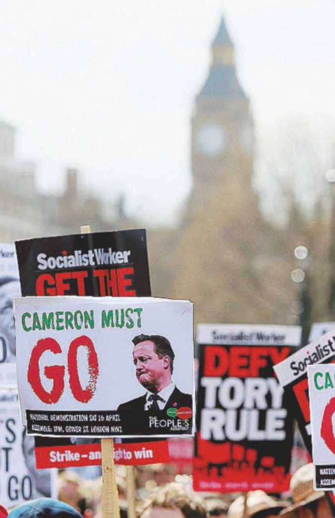 - Corteo anti-Cameron a Londra - LaPresse