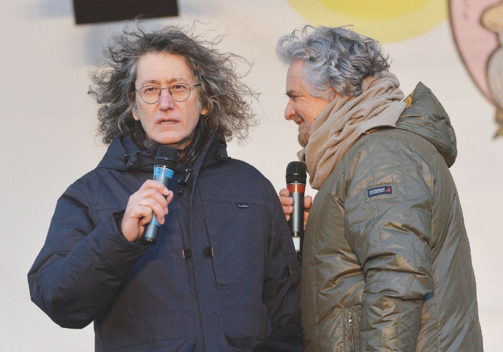 V-Day: Grillo non sfonda su Twitter, quarto dietro partita