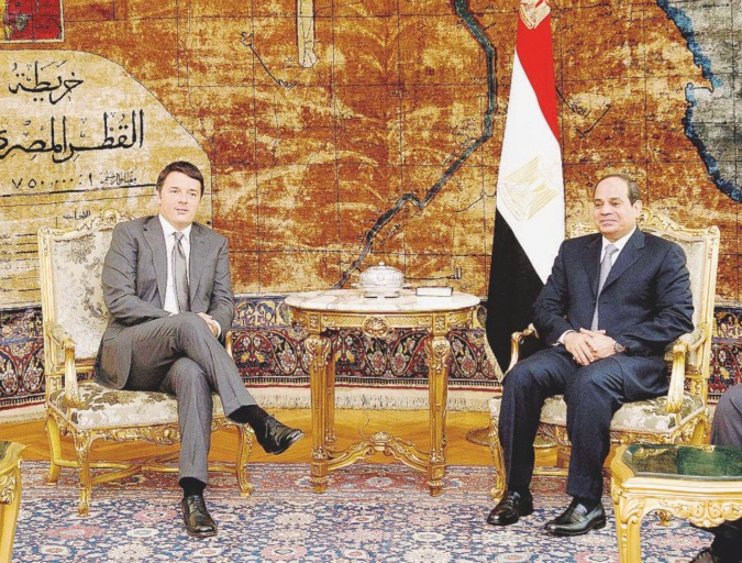 Primo ospite - Matteo Renzi al Cairo con al Sisi il 2 agosto 2014, due mesi dopo esser diventato presidente - Ansa