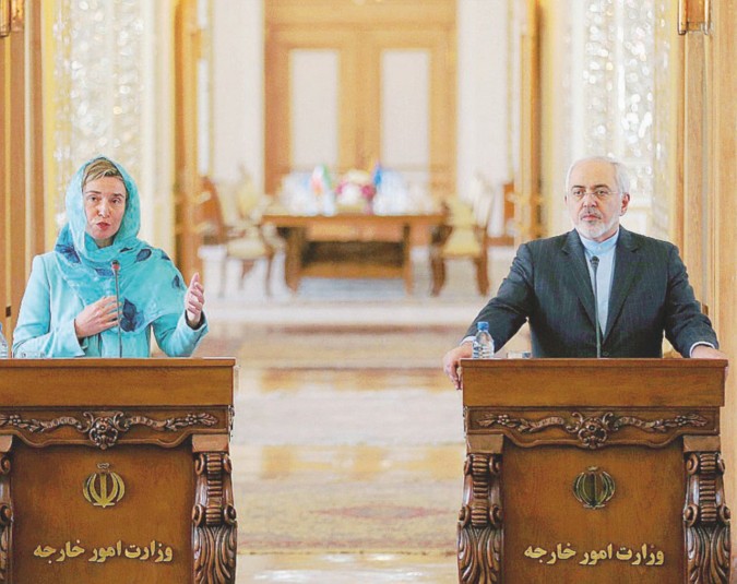 Federica Mogherini con il ministro Zarif a Teheran -  Ansa