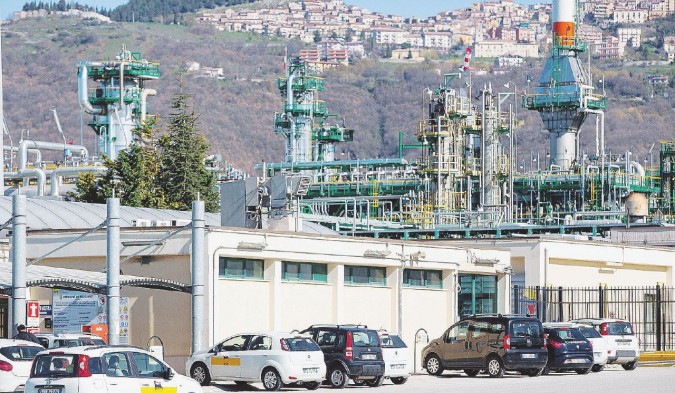 Petrolio, blitz carabinieri e arresti a Centro Olio Eni di Viggiano