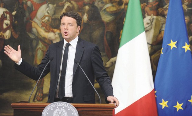 Il brindisi  -  Alle 23.20 Matteo Renzi parla in tv e brinda  al mancato quorum -  LaPresse