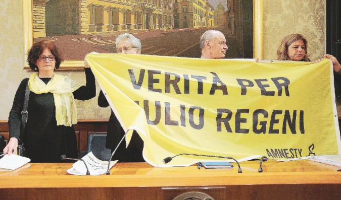 Senato, la conferenza stampa dei genitori di Giulio Regeni
