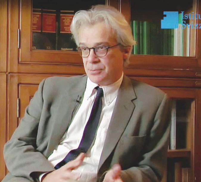 Il professore -  Gaetano  Azzariti,  insegna  Diritto  costituzionale  all’Università   Sapienza  di Roma