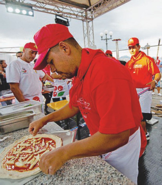Lavoratori stagionali - Ansa