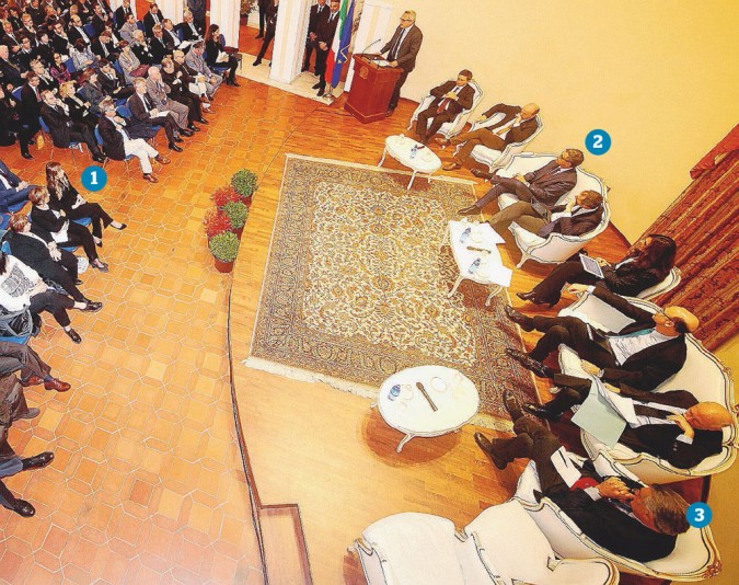 Tutti insieme - Convegno ad Arezzo nel novembre scorso: 1) Maria Elena Boschi, 2) il procuratore Roberto Rossi, 3) l’avvocato e consigliere Csm, Giuseppe Fanfani