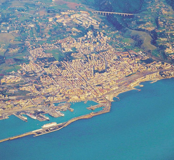 Civitavecchia, principale porto crocieristico del Mediterraneo -  Ansa