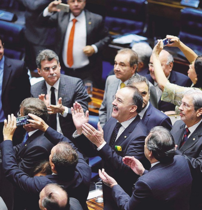 Brasile, il senato vota per l'impeachment al presidente Rousseff