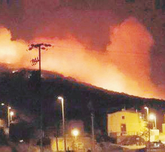 L’incendio  - Una delle foto diffuse dal Comune di Pantelleria  - Ansa