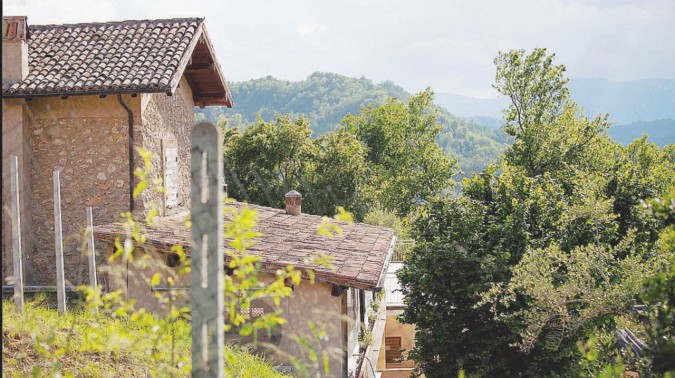 I “due casaletti” di Giachetti sono una villa con piscina