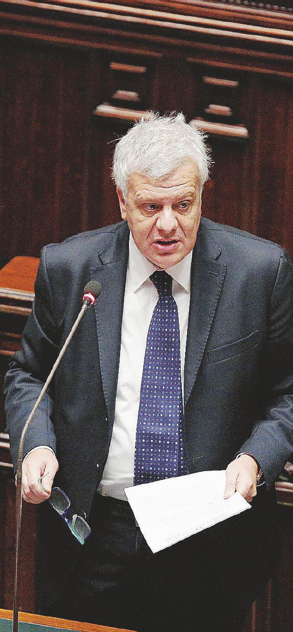 Il ministro dell’Ambiente Gianluca Galletti - Ansa