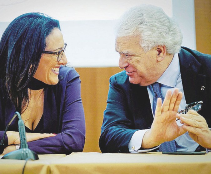 Addio - Non è andato bene, a Napoli, l’abbraccio tra la candidata Valente e i verdiniani di Ala,  fermi all’1,4%   - Ansa