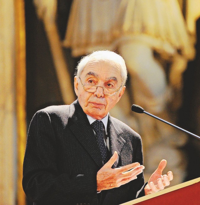 Giuliano Amato, giudice costituzionale, capo del governo dal 1992 al ’93 e dal 2000 al 2001
