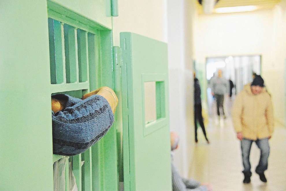 Il governo del carcere molle: “Diamo Skype ai boss reclusi”